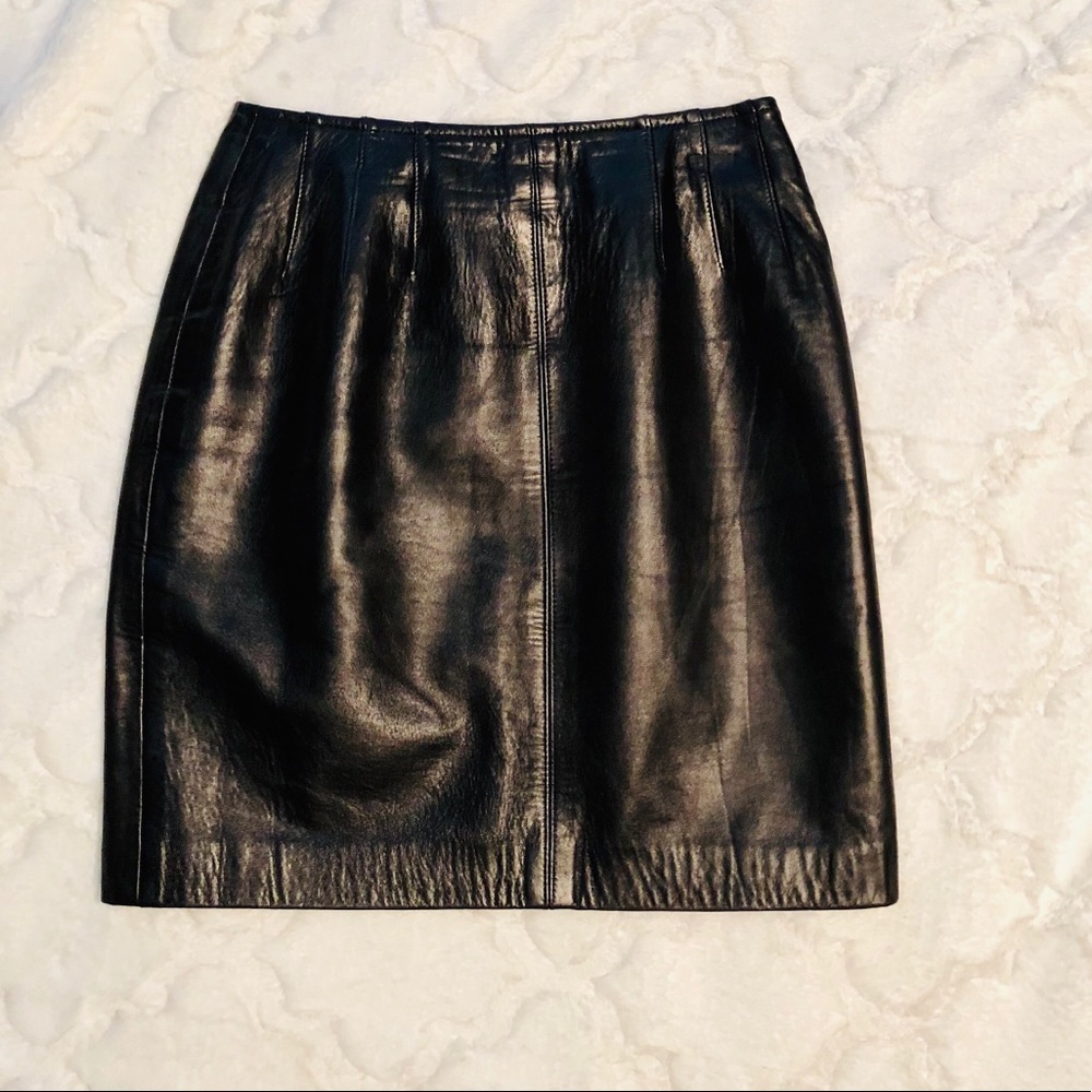 Maxima Neiman-Marcus Leather mini skirt